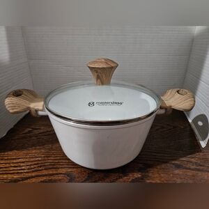2 QT. MASTERCLASS POT. NWOT. (Bin17)